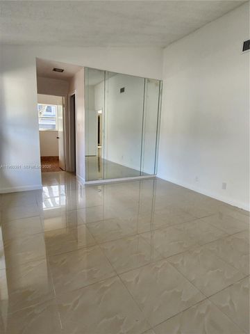 9711 SW 57th St, Cooper City, FL 33328