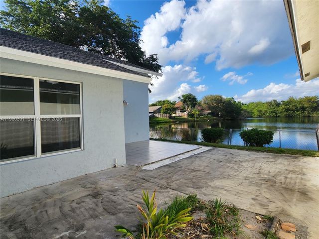 9711 SW 57th St, Cooper City, FL 33328