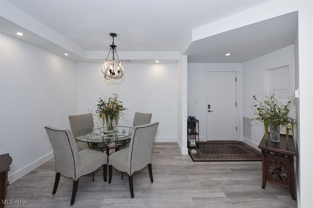 19000 Lake Road, Rocky River, OH 44116