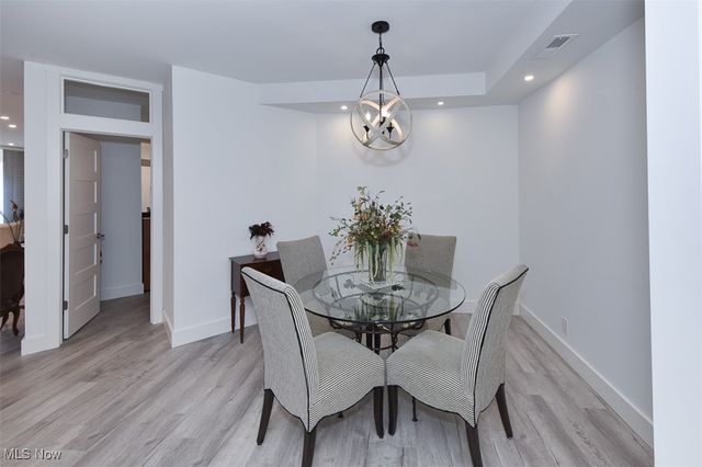 19000 Lake Road, Rocky River, OH 44116