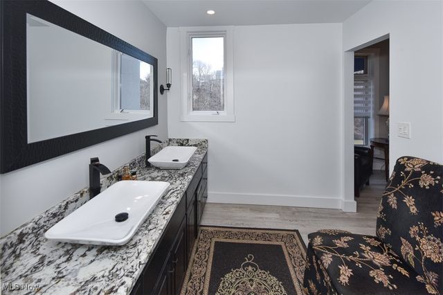 19000 Lake Road, Rocky River, OH 44116