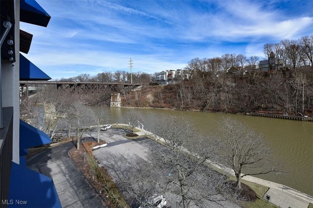 19000 Lake Road, Rocky River, OH 44116