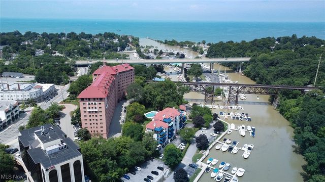 19000 Lake Road, Rocky River, OH 44116