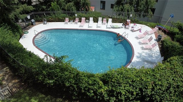 19000 Lake Road, Rocky River, OH 44116