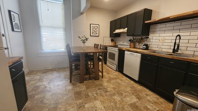 423 W MAGNOLIA AVE, San Antonio, TX 78212