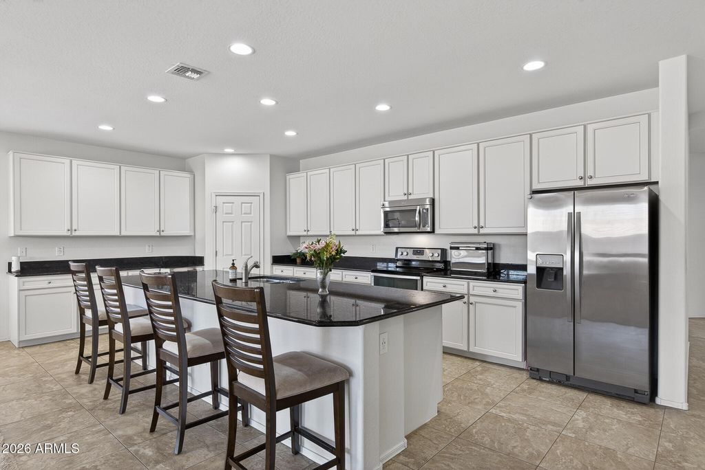 15847 W SHAW BUTTE Drive, Surprise, AZ 85379 — photo 3