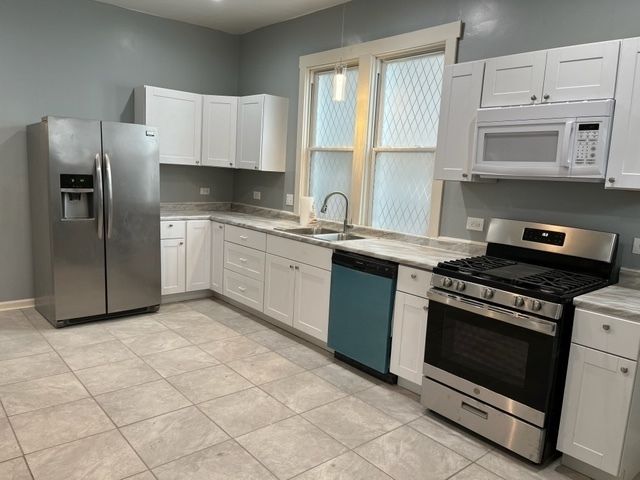 8153 S Exchange Avenue, Chicago, IL 60617