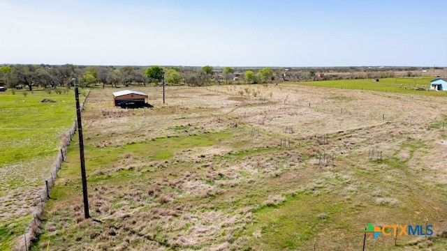 237 N County Road 240, Gonzales, TX 78629