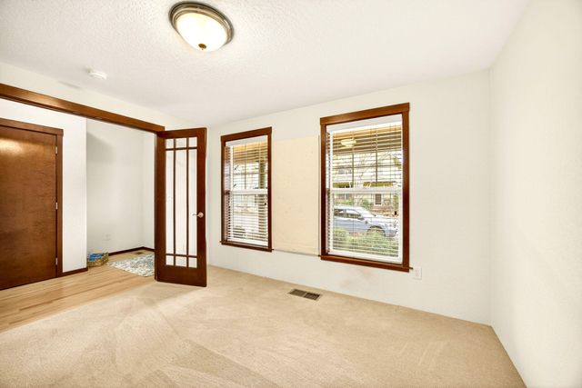 150 Graham Way, Talent, OR 97540