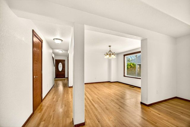 150 Graham Way, Talent, OR 97540