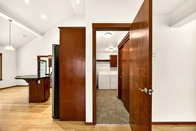 150 Graham Way, Talent, OR 97540