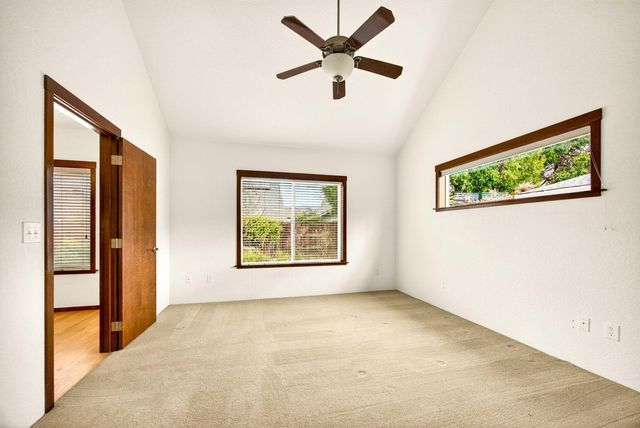 150 Graham Way, Talent, OR 97540