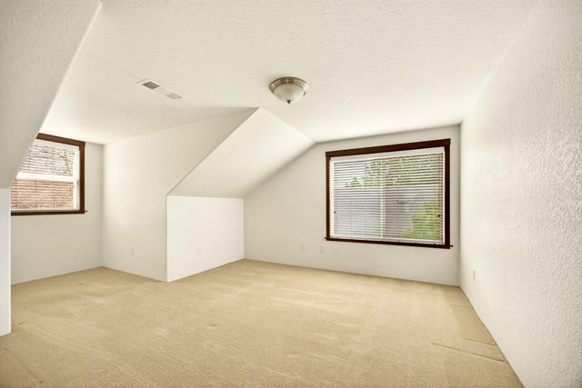 150 Graham Way, Talent, OR 97540