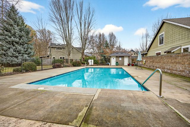 150 Graham Way, Talent, OR 97540