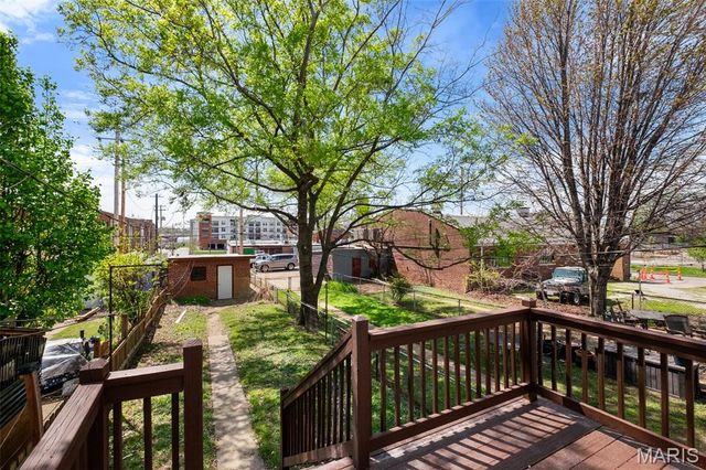 4936 Shaw Avenue, St Louis, MO 63110