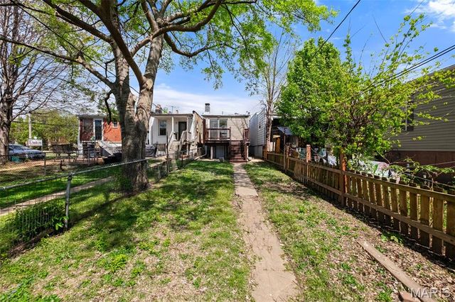 4936 Shaw Avenue, St Louis, MO 63110