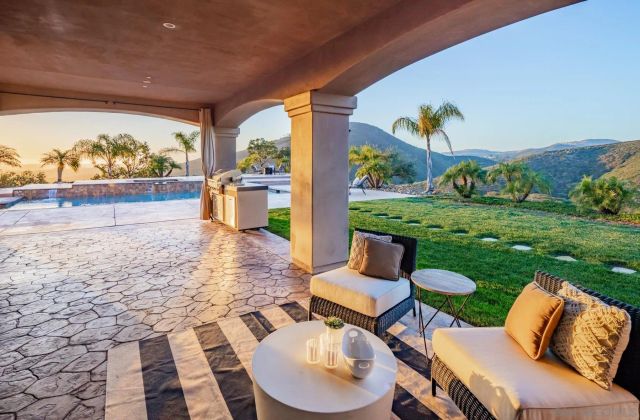 7718 Camino Sin Puente, Rancho Santa Fe, CA 92067