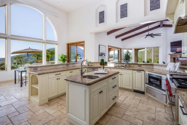 7718 Camino Sin Puente, Rancho Santa Fe, CA 92067