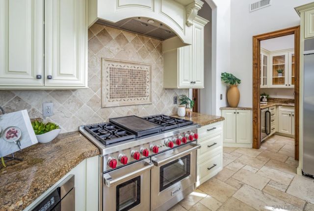 7718 Camino Sin Puente, Rancho Santa Fe, CA 92067