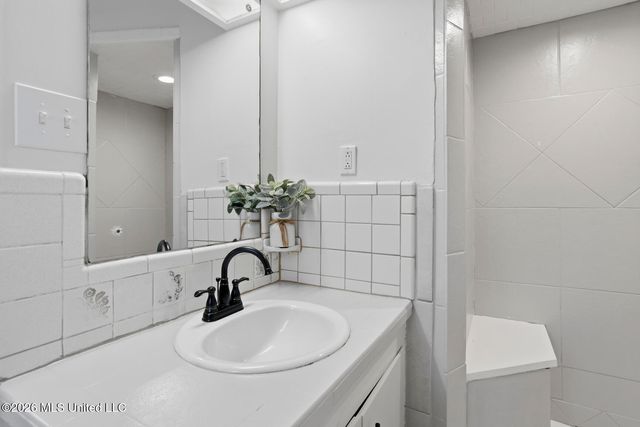 705 Pinehurst Street, Clinton, MS 39056