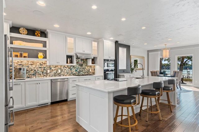 2755 FOX RUN, Appleton, WI 54914