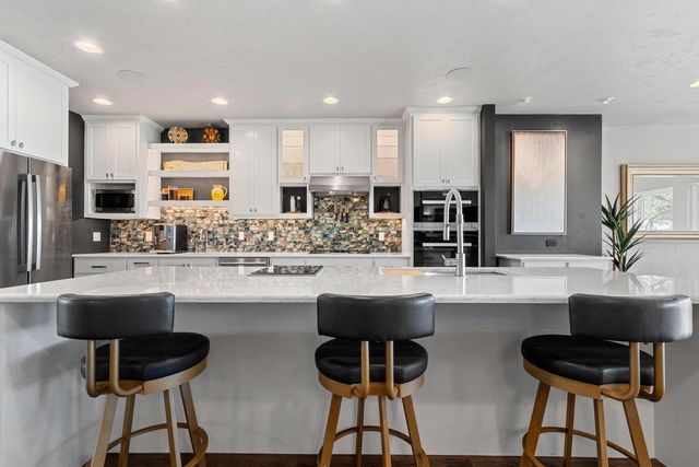 2755 FOX RUN, Appleton, WI 54914