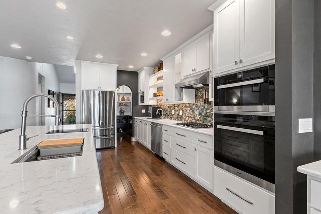 2755 FOX RUN, Appleton, WI 54914