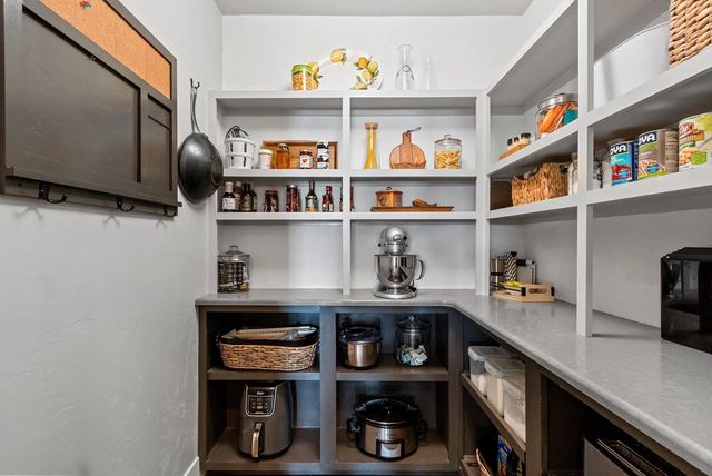 2755 FOX RUN, Appleton, WI 54914