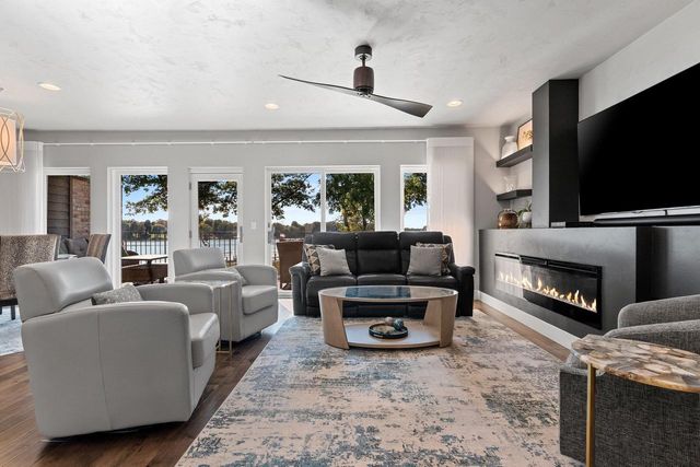 2755 FOX RUN, Appleton, WI 54914