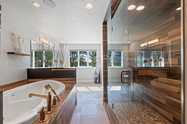 2755 FOX RUN, Appleton, WI 54914