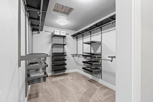 2755 FOX RUN, Appleton, WI 54914