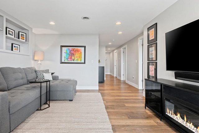 2755 FOX RUN, Appleton, WI 54914