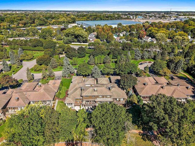 2755 FOX RUN, Appleton, WI 54914