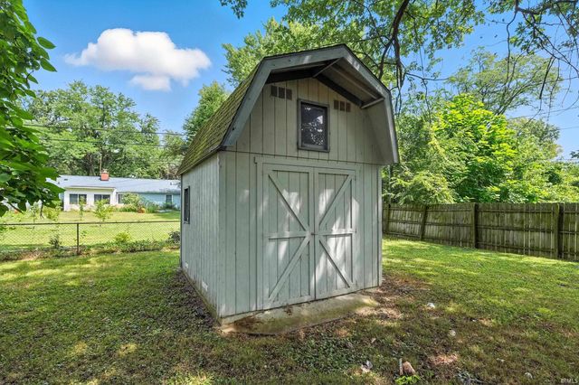 904 Pelham Drive, Fort Wayne, IN 46825