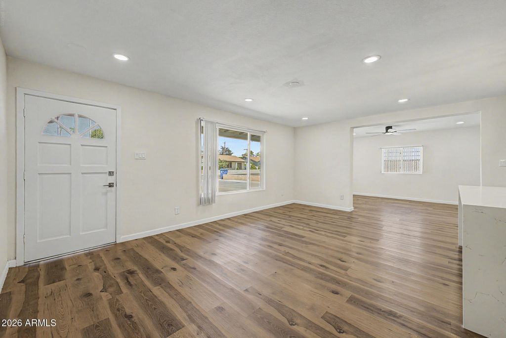 1819 W MORTEN Avenue, Phoenix, AZ 85021 — photo 4