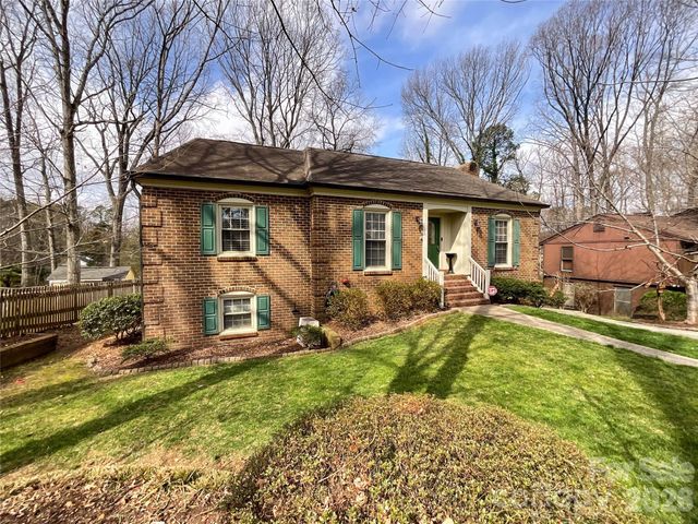 15920 Fieldstone Drive, Matthews, NC 28104