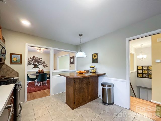 15920 Fieldstone Drive, Matthews, NC 28104