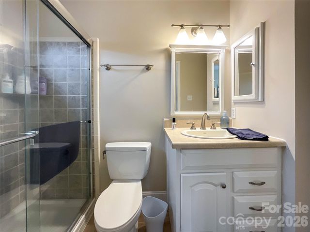 15920 Fieldstone Drive, Matthews, NC 28104