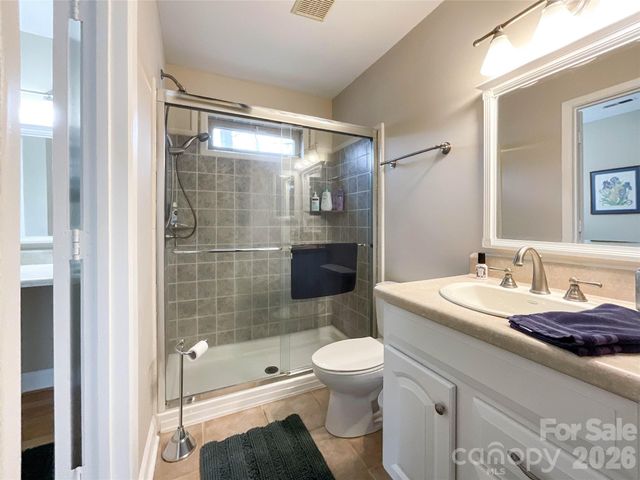 15920 Fieldstone Drive, Matthews, NC 28104