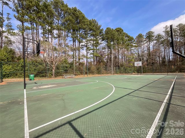 15920 Fieldstone Drive, Matthews, NC 28104