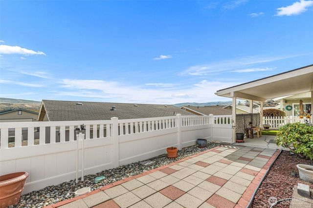 1849 Heritage Drive, Wenatchee, WA 98801