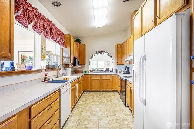 1849 Heritage Drive, Wenatchee, WA 98801