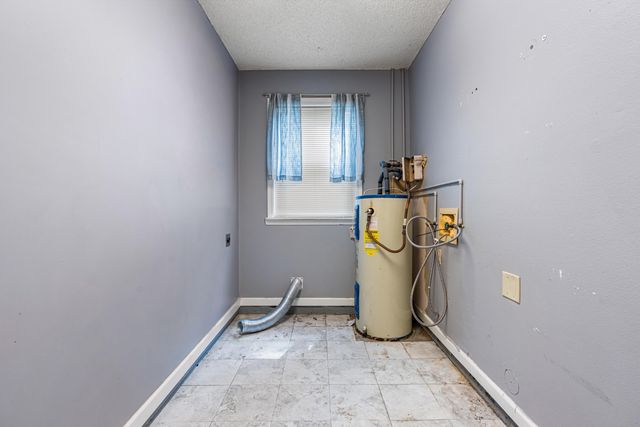 2318 Cumberland Drive, Tallahassee, FL 32303