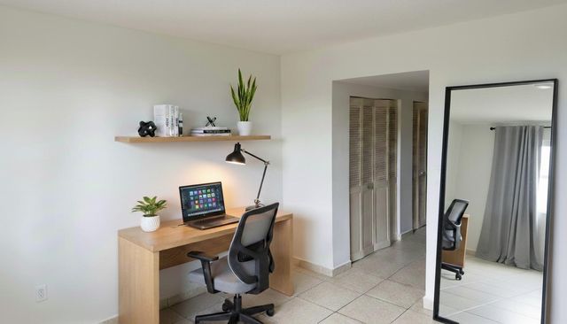 901 Hillcrest Drive 307, Hollywood, FL 33021