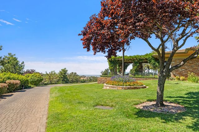 5000 Greyson Creek Dr, El Dorado Hills, CA 95762