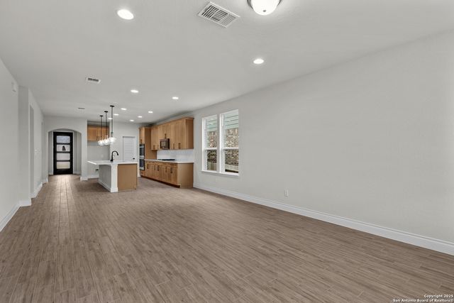 12433 Redwater, San Antonio, TX 78253