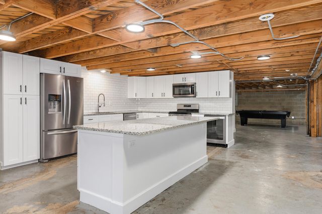 2015 W Race Avenue 120, Chicago, IL 60612