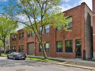 2015 W Race Avenue 120, Chicago, IL 60612