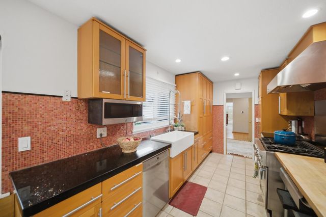 1159 Barcelona Drive, Pacifica, CA 94044