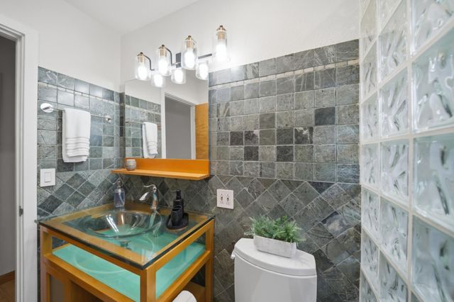 1159 Barcelona Drive, Pacifica, CA 94044